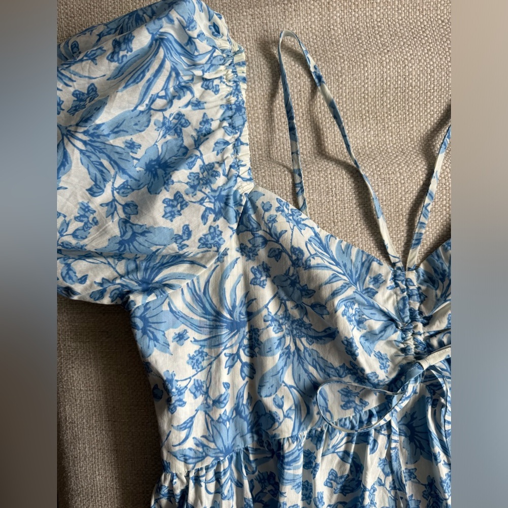 AQUA by Bloomingdale’s Blue and White Floral Dress - Picture 6 of 8